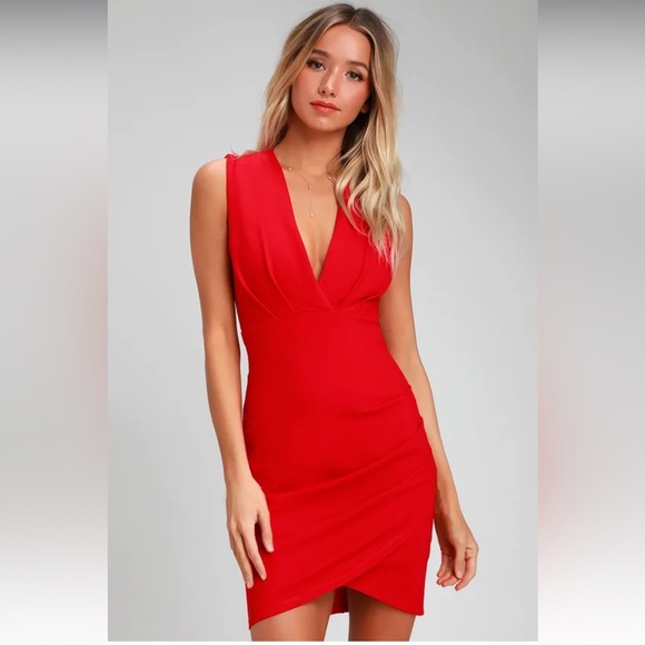 Lulus Dresses & Skirts - ❤️Lulus Red Wrap Cocktail Dress❤️